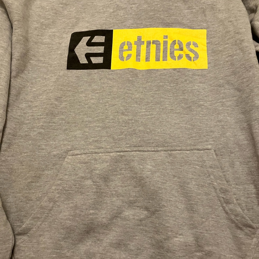 Etnies pullover hoodie